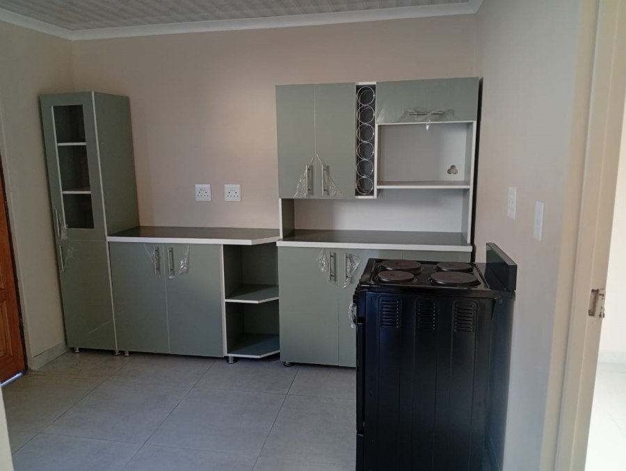2 Bedroom Property for Sale in Mandela Park Western Cape
